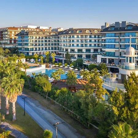 Commodore Elite Suites & Spa (Adults Only)-3